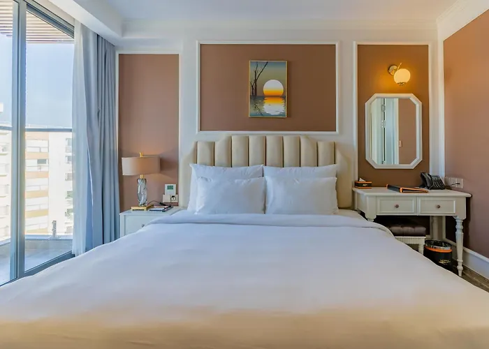 La Vague Hotel